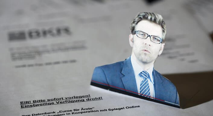 Anwalt Sascha Giller in einem YouTube-Video seiner Kanzlei vor den Anwaltsschreiben von BKR (Collage); Bildquelle: BKR-Youtube-Kanal