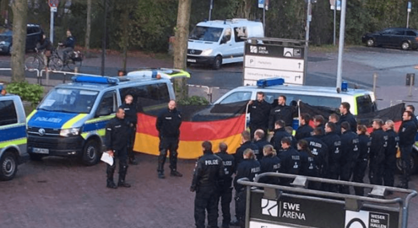 Was soll man über die Datierung eines Polizisten wissen Interrassische Datierung von Südpololina