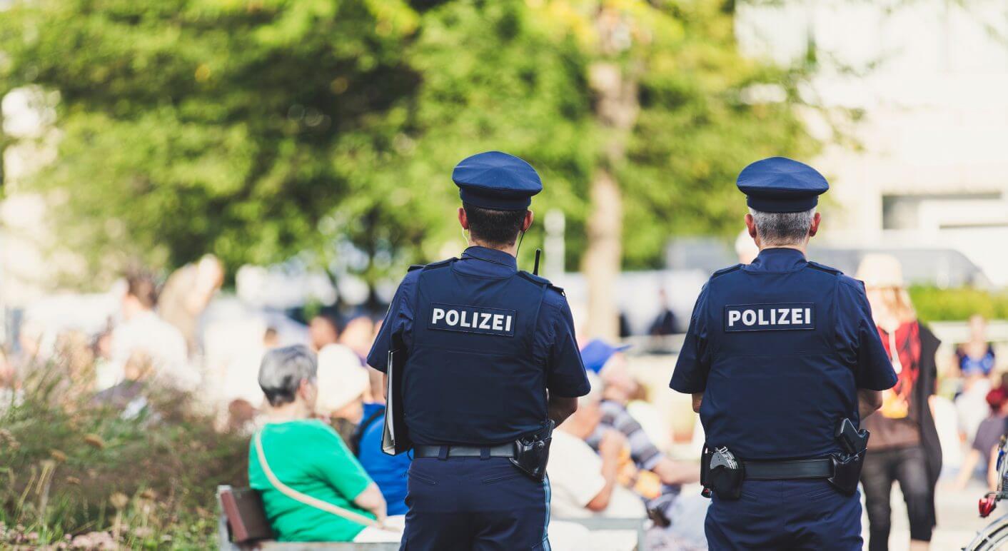 Was Sie über die Datierung eines Polizisten wissen müssenBlinddating-Uhr online Megavideo