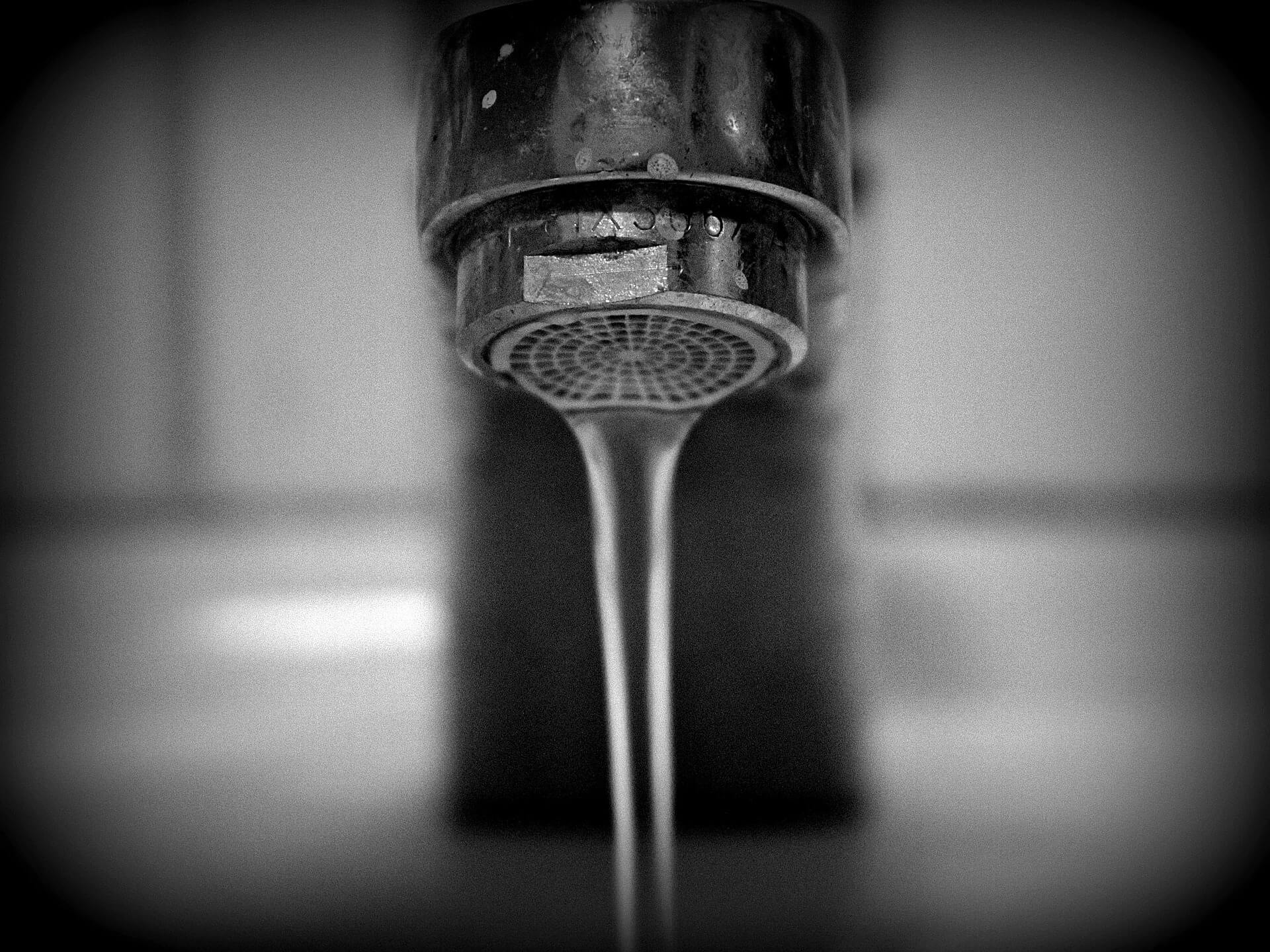 faucet-686958_1920
