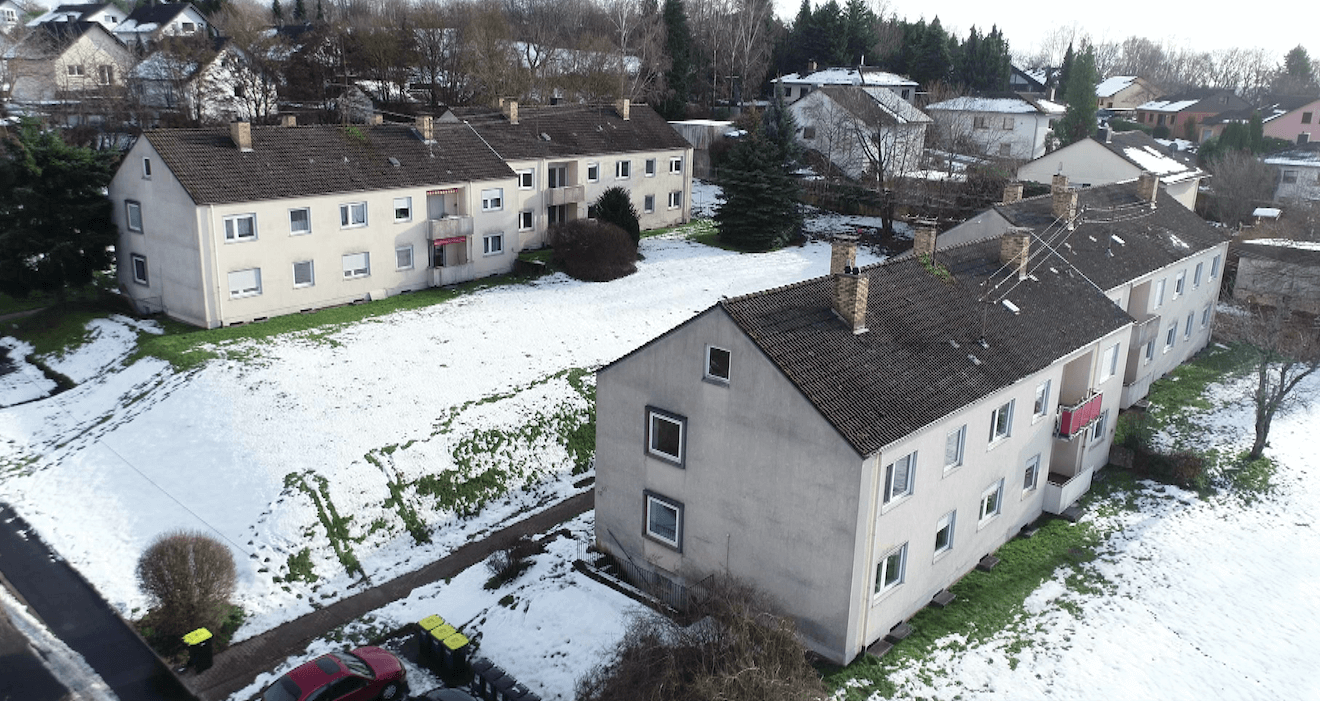 Blick auf Wohnungen im saarländischen Ottweiler im Winter