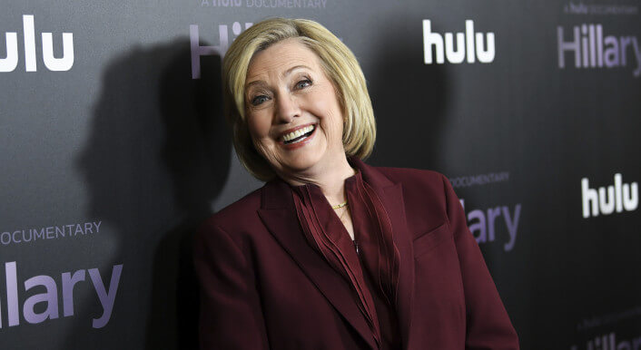 Hillary Clinton wurde angeblich am 26. April in Guantanamo gehenkt. Das stimmt nicht.