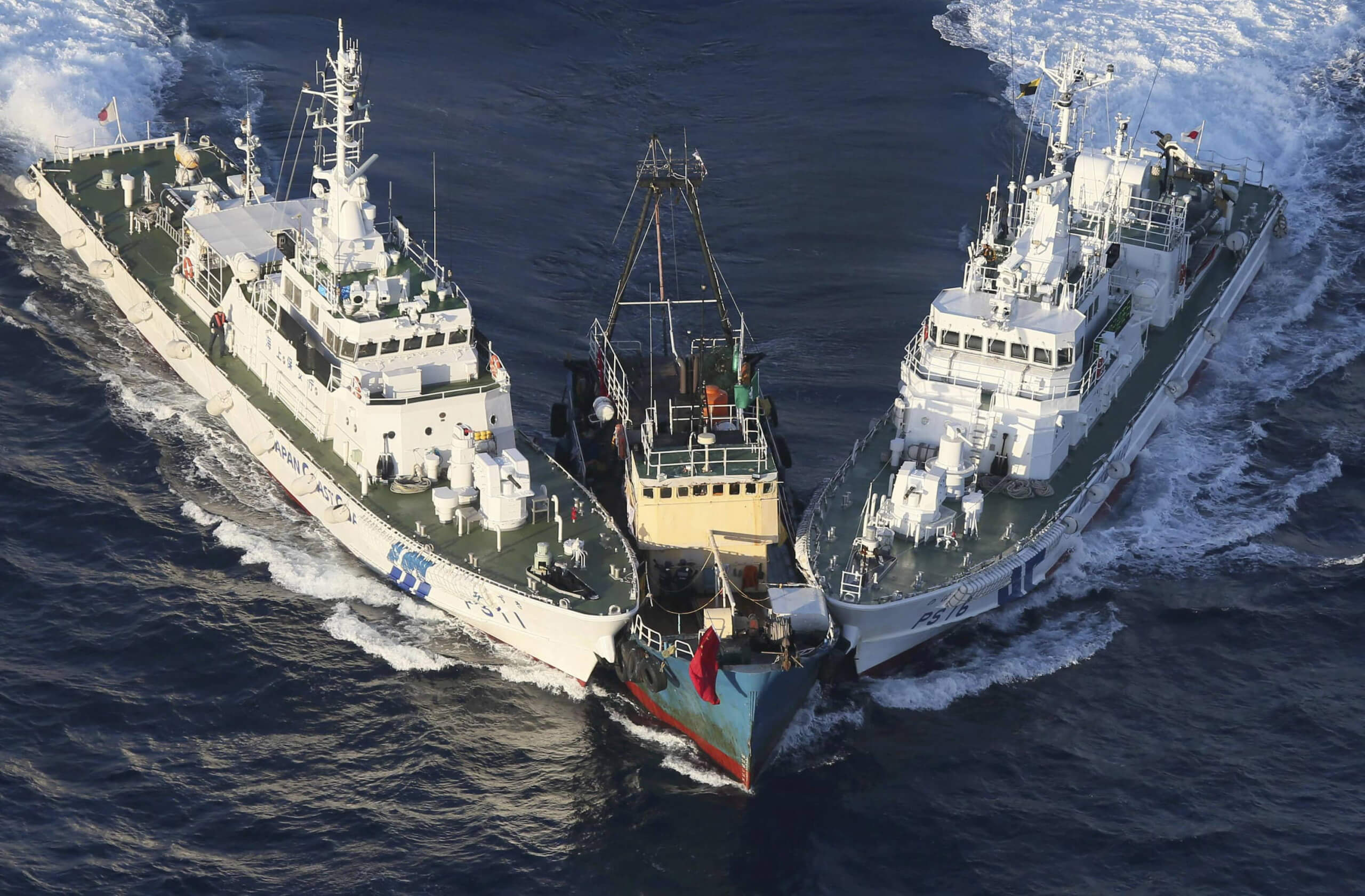 Zwei Schiffe von Japan kesseln ein Schiff aus China vor den Senkaku-Inseln ein, Geflüchtete haben damit nichts zu tun