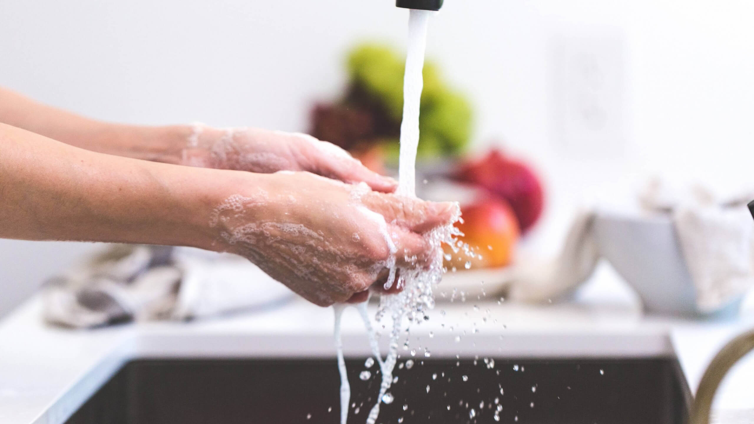 Auch Geimpfte sollten Hände waschen zum Schutz vor Corona