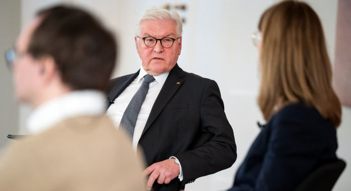 Frank-Walter Steinmeier bei einem Gespräch.