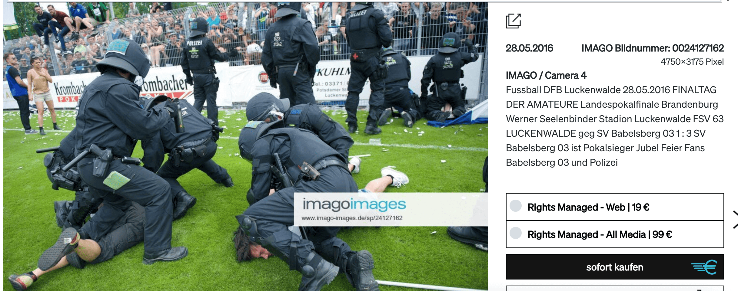Polizisten stellen Fußballfans aus Babelsberg