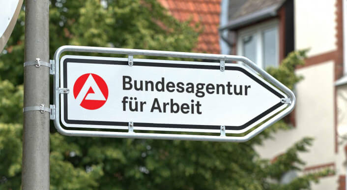 Wer arbeitslos ist, weil er oder sie keinen 3G-Nachweis vorlegen will, hat laut offiziellen Stellen zeitweise keinen Anspruch auf Arbeitslosengeld I