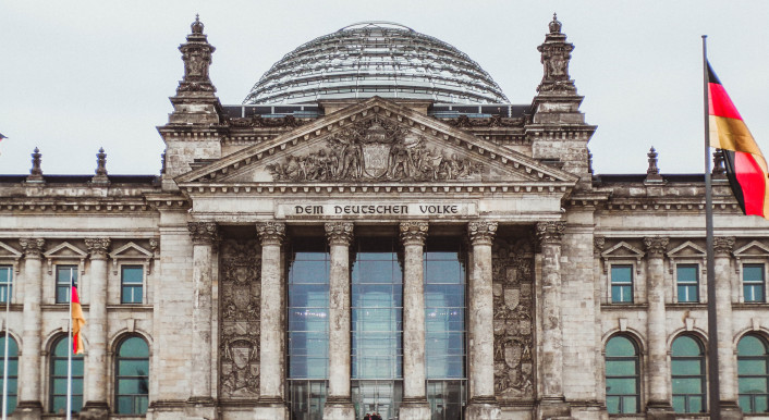 Am 6. April fand vor dem Bundestagsgebäude in Berlin eine Demonstration statt