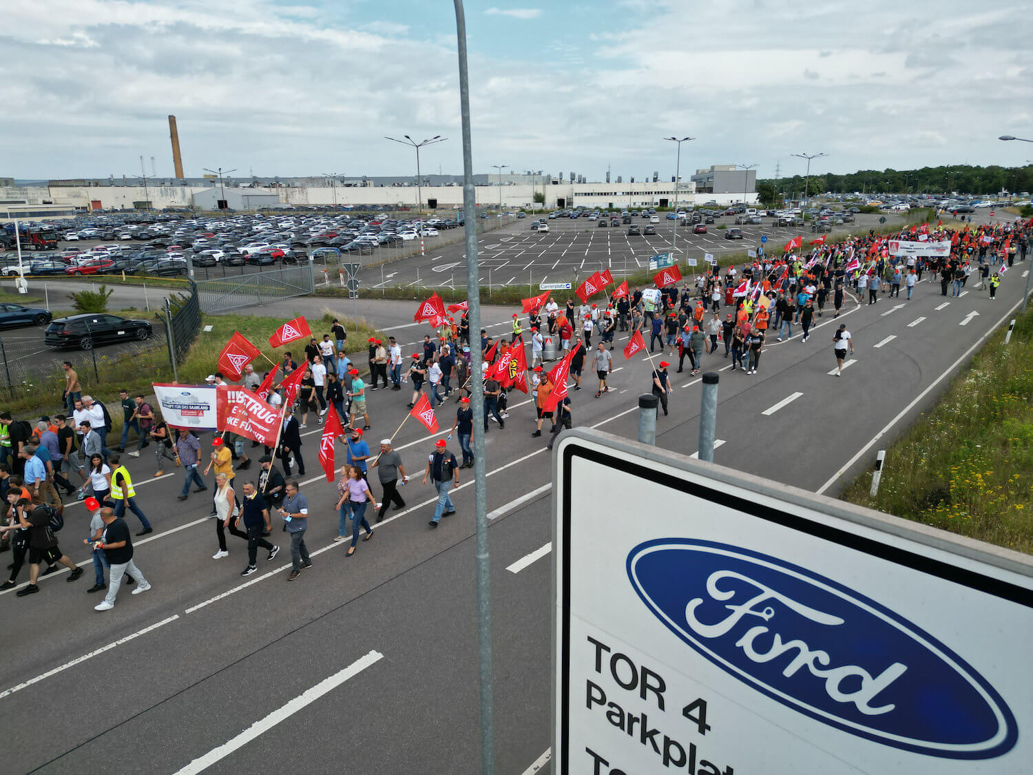 Demo bei Ford in Saarlouis