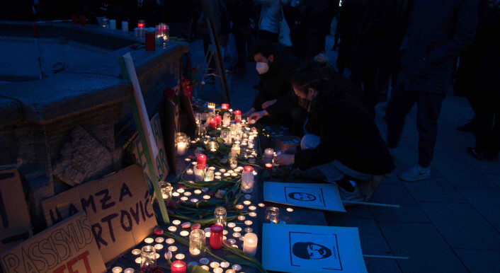 In Gedenken an die Opfer des Anschlags in Hanau am 19. Februar 2020. Über den Vater des Attentäters werden auf Instagram momentan Behauptungen aufgestellt, die zum Großteil richtig sind.