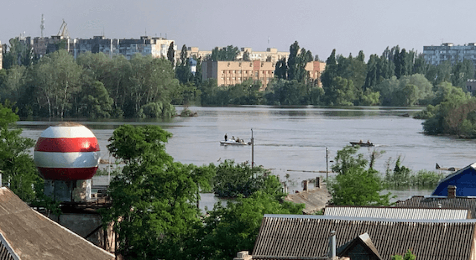 Eine Aufnahme aus Cherson nach den Fluten.