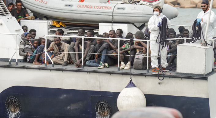 lampedusa-notstand-geflüchtete-insel