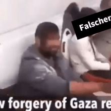 Ein Mann sitzt vor einem Auto, in den Untertiteln eines Videos steht: "The new forgery of Gaza residents".