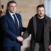 Ein gefälschtes France24-Video soll Menschen in Sozialen Netzwerken vorgaukeln, Emmanuel Macron habe in der Ukraine um sein Leben fürchten müssen