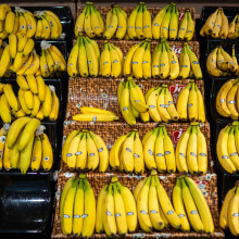 Bananen im Supermarkt.