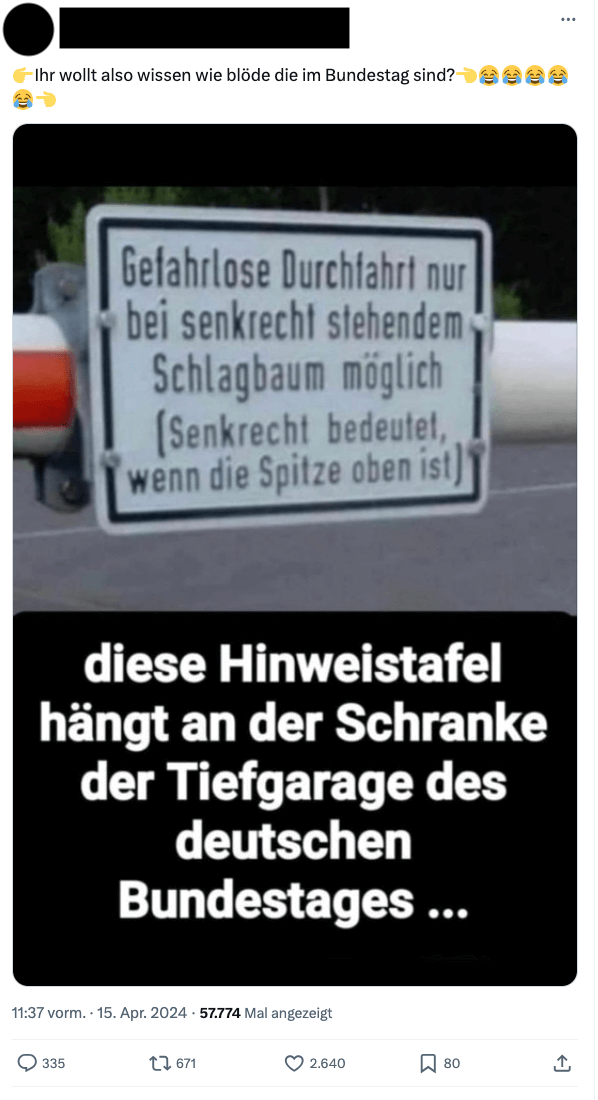 Nein, dieses Schild hängt nicht an der Schranke zur Tiefgarage des Deutschen Bundestages