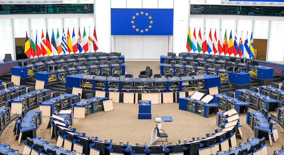 Foto des Plenarsaals des EU-Parlaments in Straßburg.