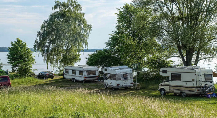 Wohnwagen der Marke Hymer.