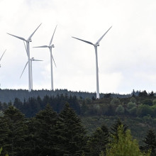 Das Urteil des französischen Staatsrats vom 8. März 2024 betrifft Detailfragen, damit sind keine Genehmigungen für Windräder in Frankreich aufgehoben (Quelle: Rémy Perrin / Photopqr / Le Progres / Maxppp / Picture Alliance)