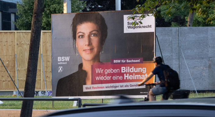 Ein Wahlplakat des BSW in Leipzig