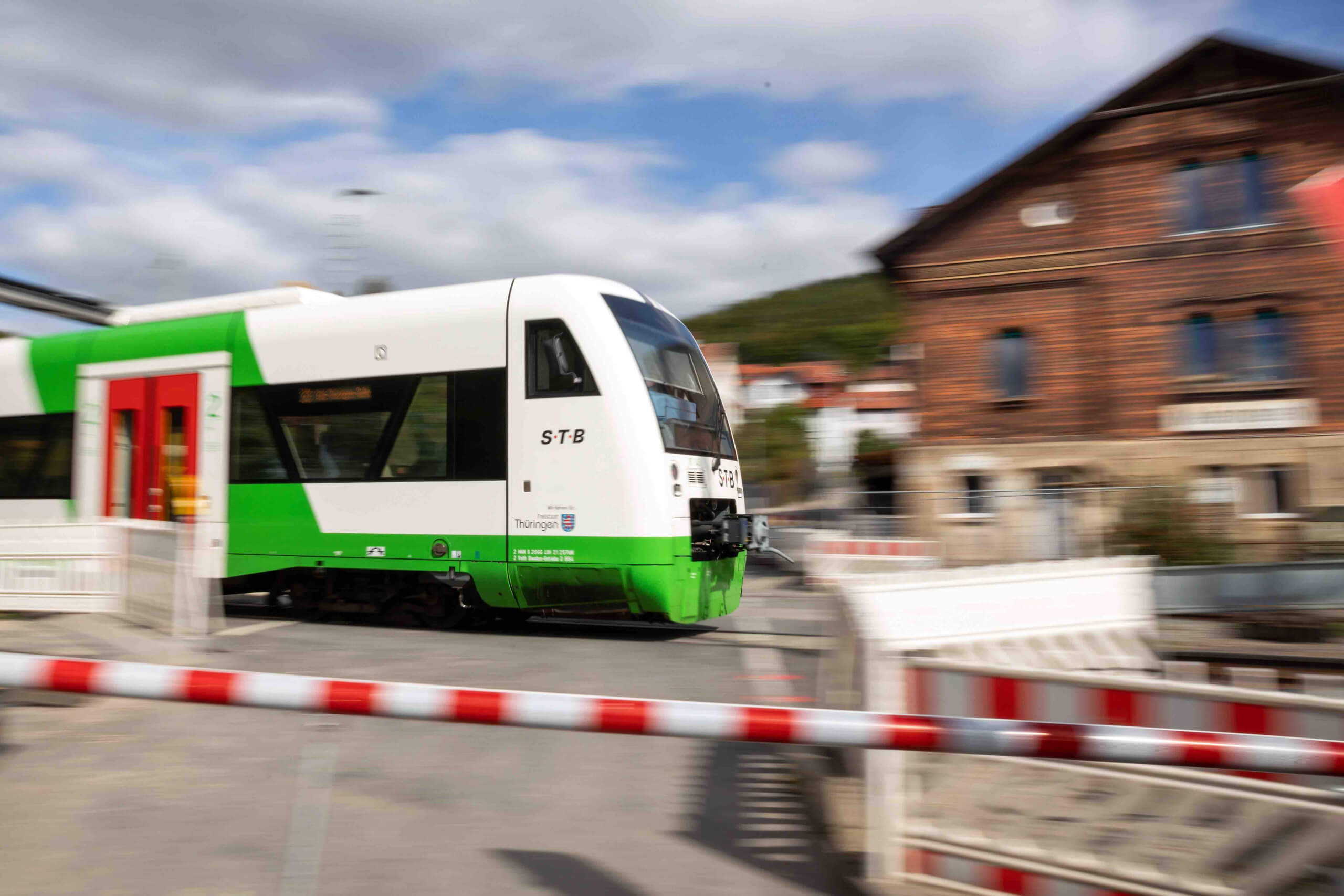 Ein Zug der Süd-Thüringen-Bahn.