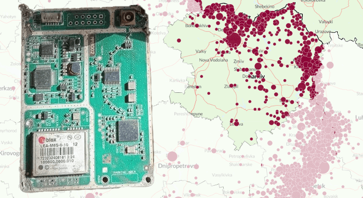 Die nahe Kopiansk gefundene Drohnenplatine mit Schweizer Chip. Die Karte zeigt die Orte der von der Organisation ACLED erhobenen 2786 russischen Luft- und Drohnenangriffe in der Provinz Charkiw seit Kriegsbeginn am 24.2.2022. (Karte acleddata.com, Stand 9.11.2024, Collage Marc Engelhardt)