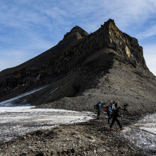 Der Tsanfleuronpass ist seit 2022 eisfrei. Die beiden angrenzenden Gletscher werden von Jahr zu Jahr kleiner.