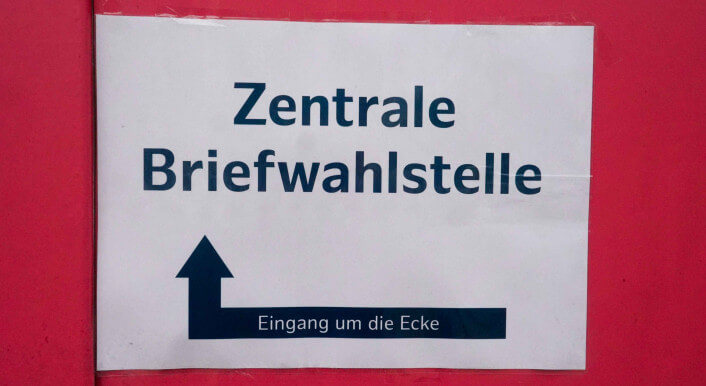 Online wird seit Jahren Stimmung gegen die Sicherheit der Briefwahl gemacht