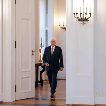 Nach dem Anschlag in Magdeburg kursiert ein erfundenes Zitat von Bundespräsident Frank-Walter Steinmeier auf X, das ein Satire-Profil veröffentlichte (Foto: Soeren Stache / DPA / Picture Alliance)