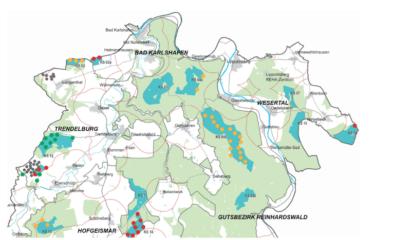 Ausschnitt aus einer Karte des Regierungspräsidiums Kassel, die Standorte für geplante, genehmigte und in Betrieb befindliche Windkraftanlagen zeigt. Konkret geht es um die 18 orangen Punkte im nordöstlichen Teil. (Quelle: Regierungspräsidium Kassel / Screenshot: CORRECTIV.Faktencheck)