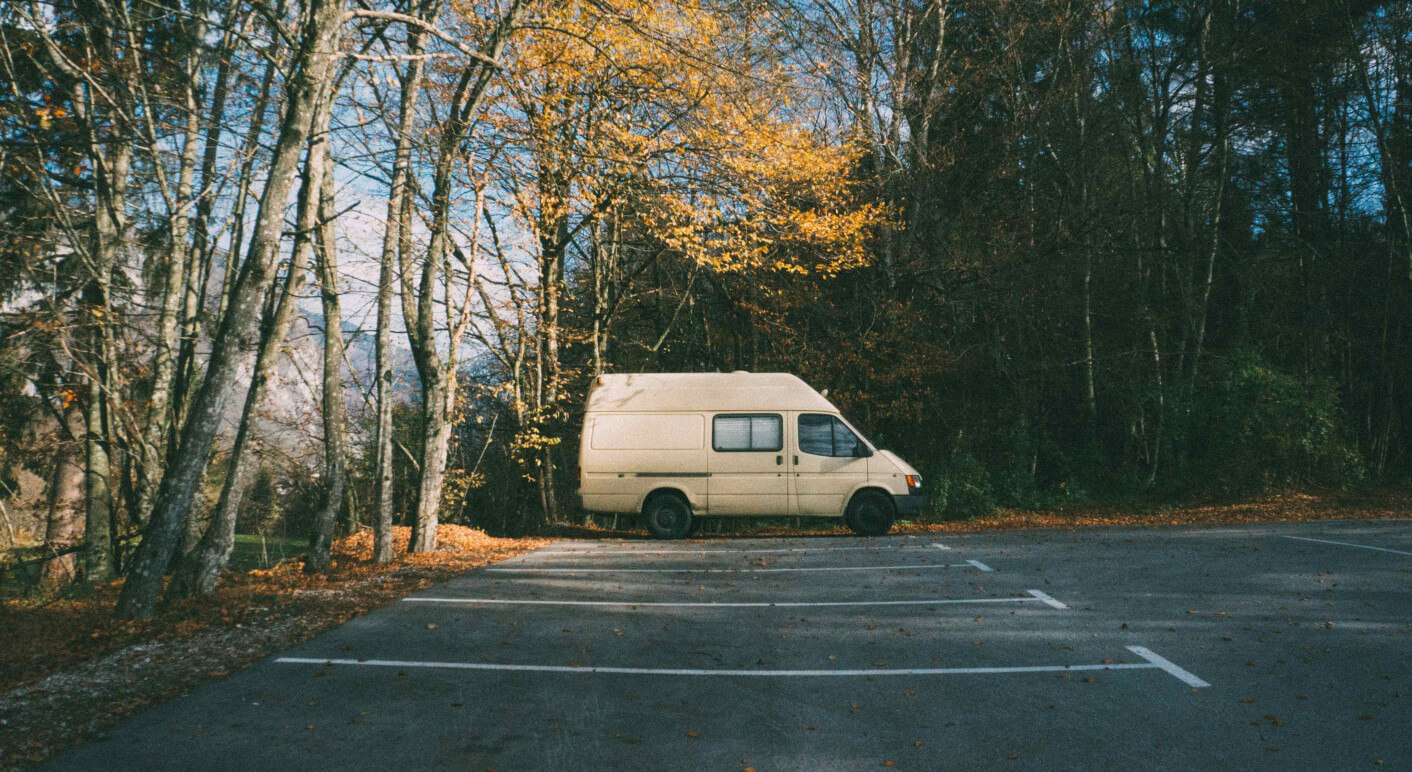 weißer-transporter-berlin-marzahn