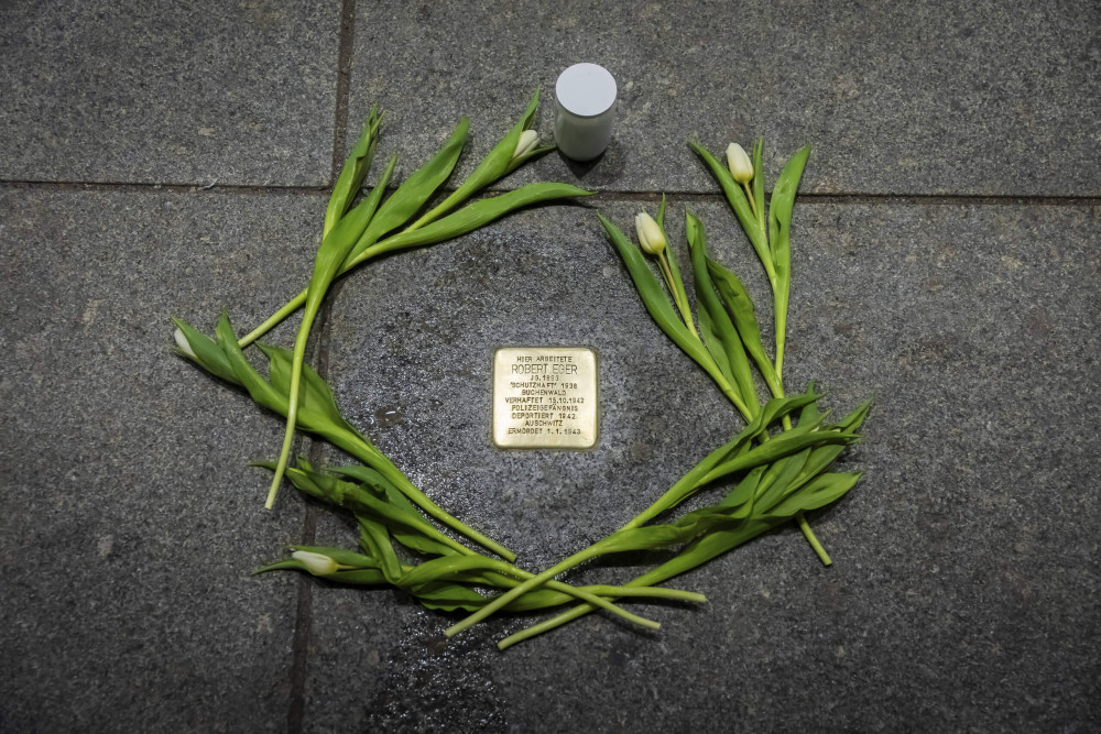 Archivfoto dokumentiert keine Misshandlung einer Deutschen, sondern ein Pogrom in der Sowjetunion
