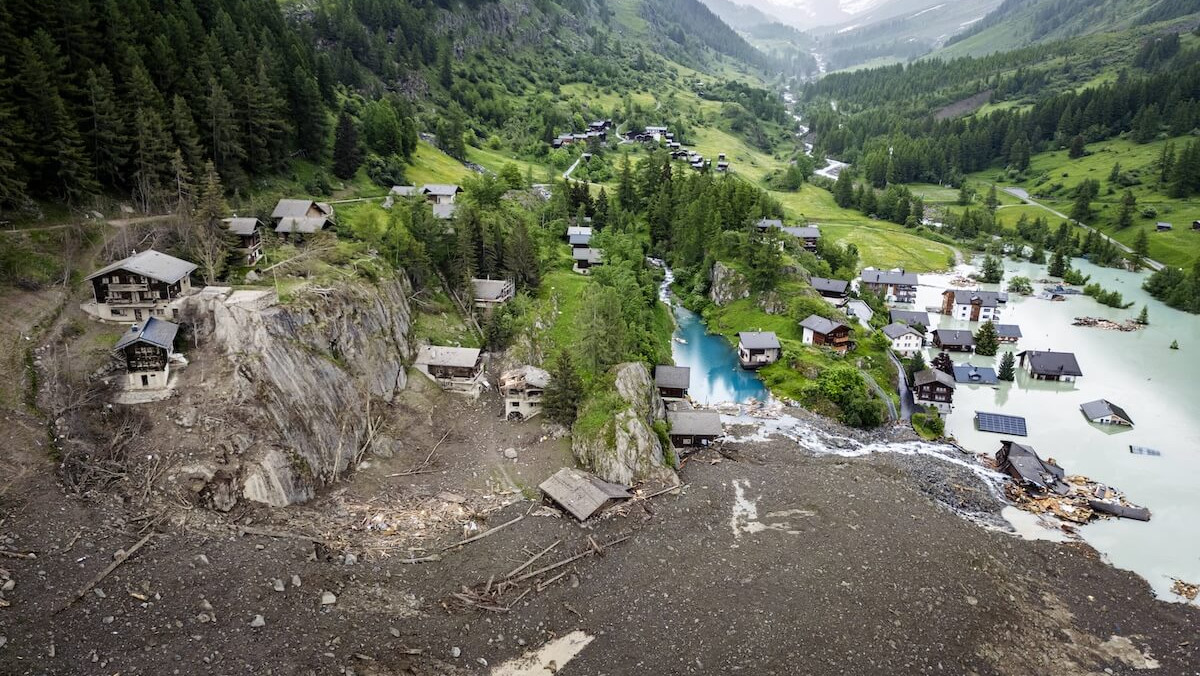 Das zerstörte Dorf Blatten nach dem Abbruch am Birchgletscher in der Schweiz