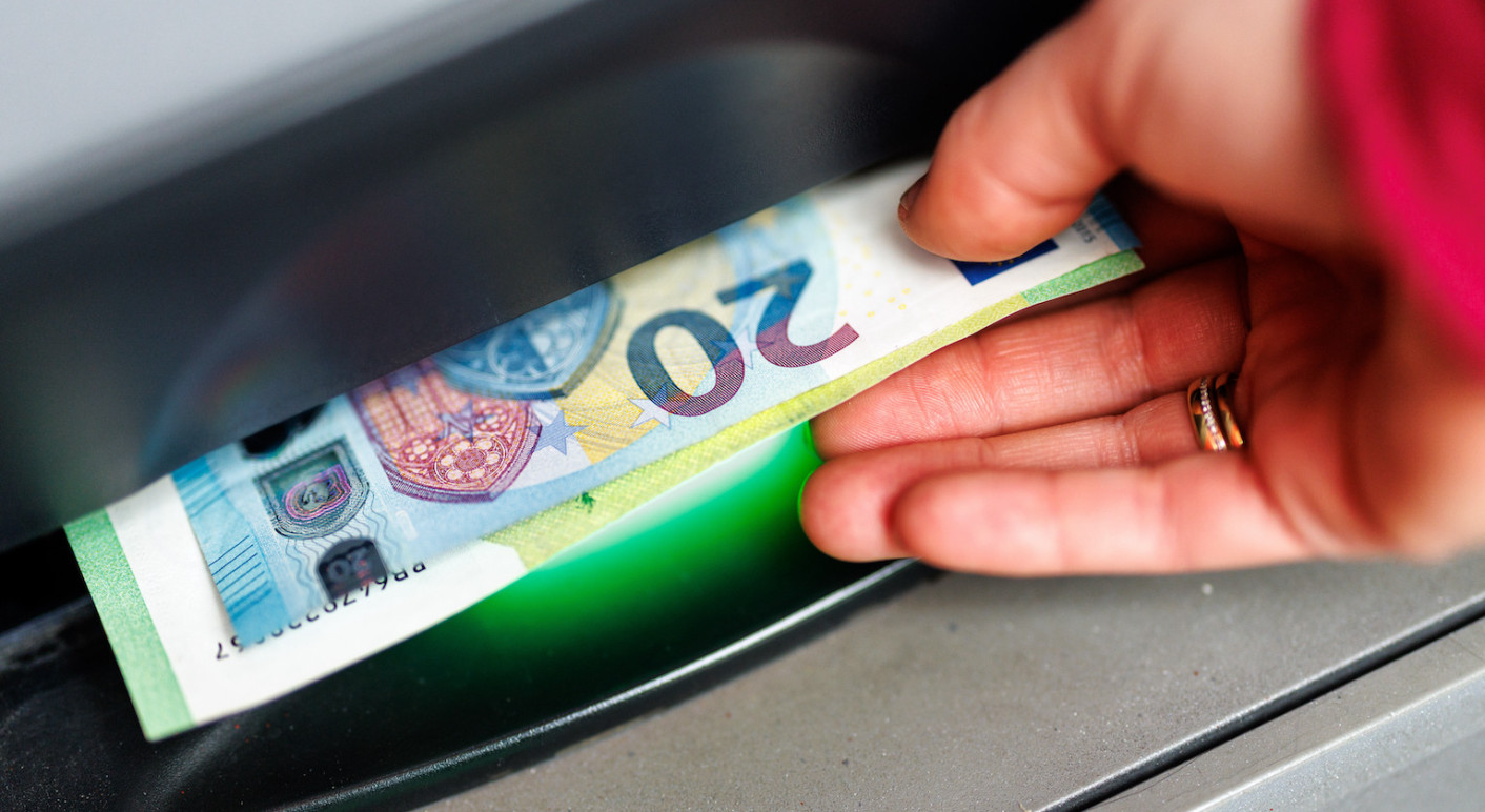 2000-bargeld-finanzamt-faktencheck-bildquelle-matthiasbalk-dpa-picturealliance.jpg