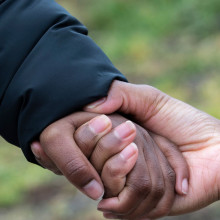 Neben Kontrollen an den deutschen Außengrenzen verschärfte die neue Bundesregierung auch die Regelungen zum Familiennachzug für subsidiär Schutzberechtigte