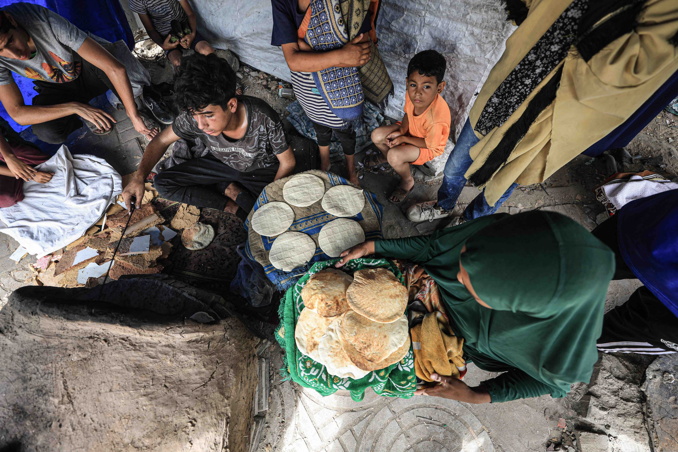 Trotz-Lebensmittelverkauf-hungern-die-Menschen-in-Gaza