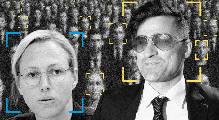 Beim Remigrations-Gipfel in Italien auf Einladung des Rechtsextremisten Martin Sellner (rechts) waren mindestens ein Dutzend Teilnehmer aus Deutschland dabei, darunter die AfD-Landtagsabgeordnete Lena Kotré (links). Im Foto zu sehen sind beide Personen vor einer anonymen Menschenmenge in schwarzen Anzügen. Collage: Ivo Mayr/CORRECTIV (Fotos: picture alliance, KI-generiert mit DALL·E)