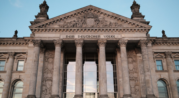 Der Eingang des Bundestags.