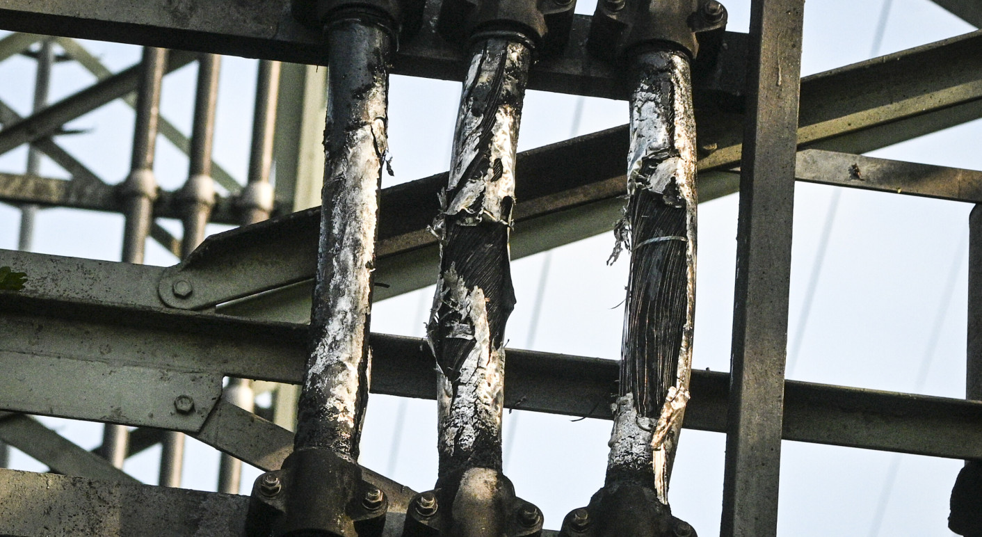 Beschädigte Kabel: Nach einem Brandanschlag im Südosten Berlins waren Zehntausende Haushalte ohne Strom. (Foto:Jens Kalaene/picture alliance/dpa)