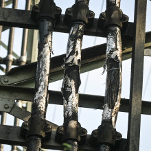Beschädigte Kabel: Nach einem Brandanschlag im Südosten Berlins waren Zehntausende Haushalte ohne Strom. (Foto:Jens Kalaene/picture alliance/dpa)