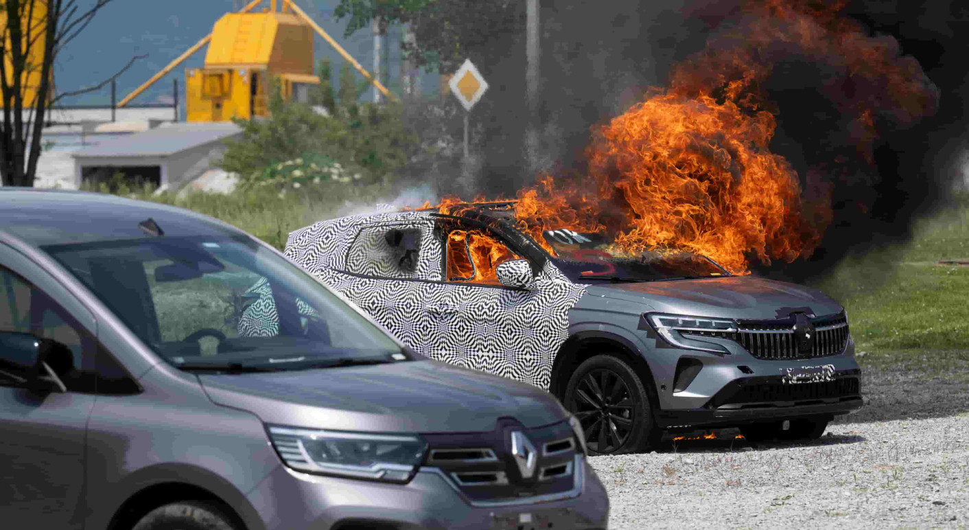 titelbild-e-autos-brandgefahr-Davor-Puklavec-Pixsell-Picture Alliance
