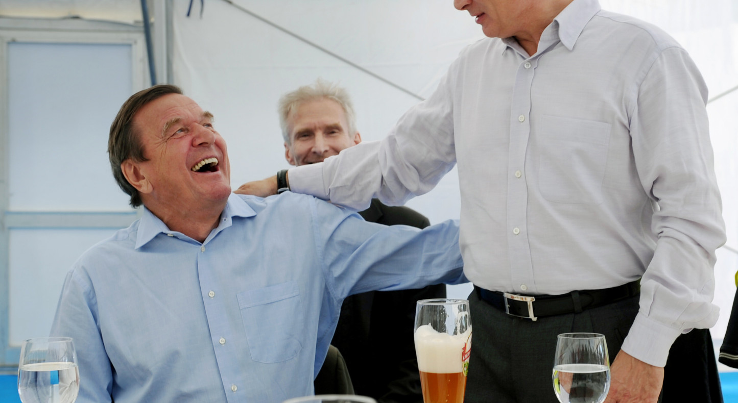 Gerhard-Schr-der-und-der-Verdacht-auf-Aktenklau