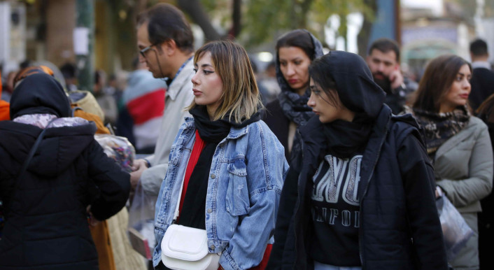 Frauen im Iran ohne Kopftuch