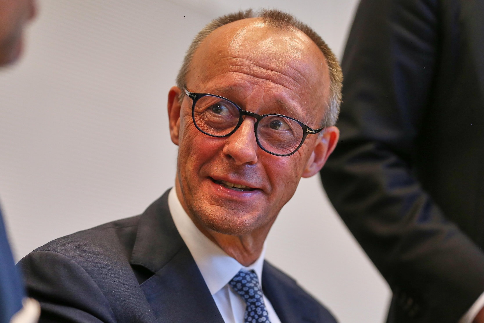 portraet-friedrich-merz-bundeskanzler