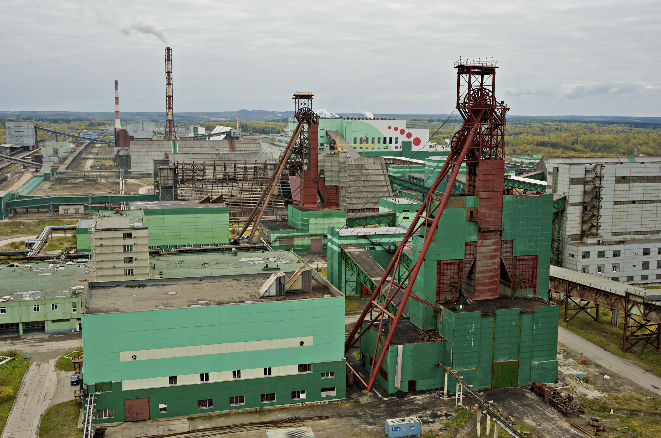 Der russische Düngemittelhersteller Uralkali betreibt mehrere Minen und Werke im Ural wie hier in Beresniki. Foto: Konstantin Kokoshkin / Russian Look/ picture alliance