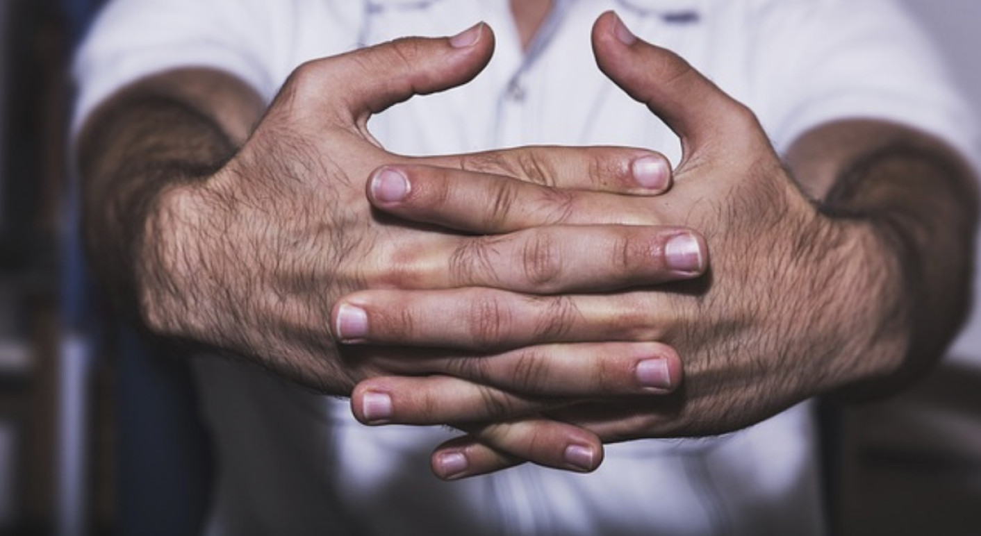 verschränkte Finger