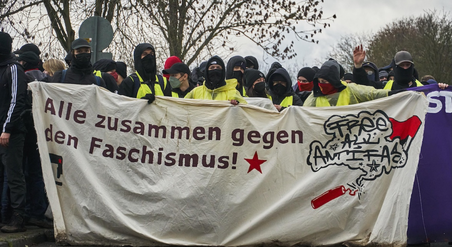 Verfassungsschutz-ist-Antifa-Rechte-Aktivistin-teilt-nach-US-Sanktionen-alten-Beitrag