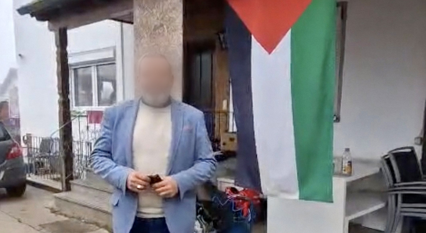 Der-Autoh-ndler-der-f-r-Gottes-Rache-gegen-die-Zionisten-betete