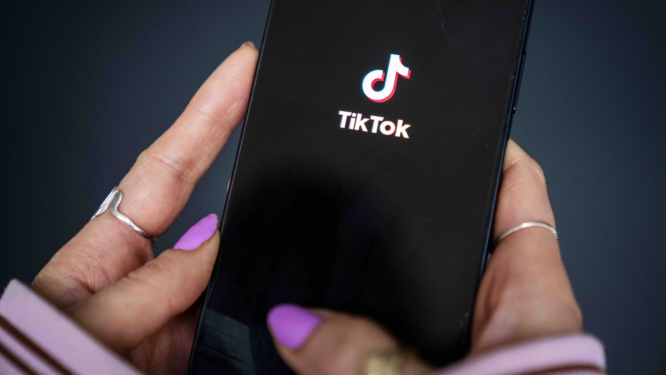 Auf Tiktok gibt es aktuell keine Funktion, mit der man Videos ansehen und Geld verdienen kann (Foto: Ritzau Scanpix / Ida Marie Odgaard / Picture Alliance)