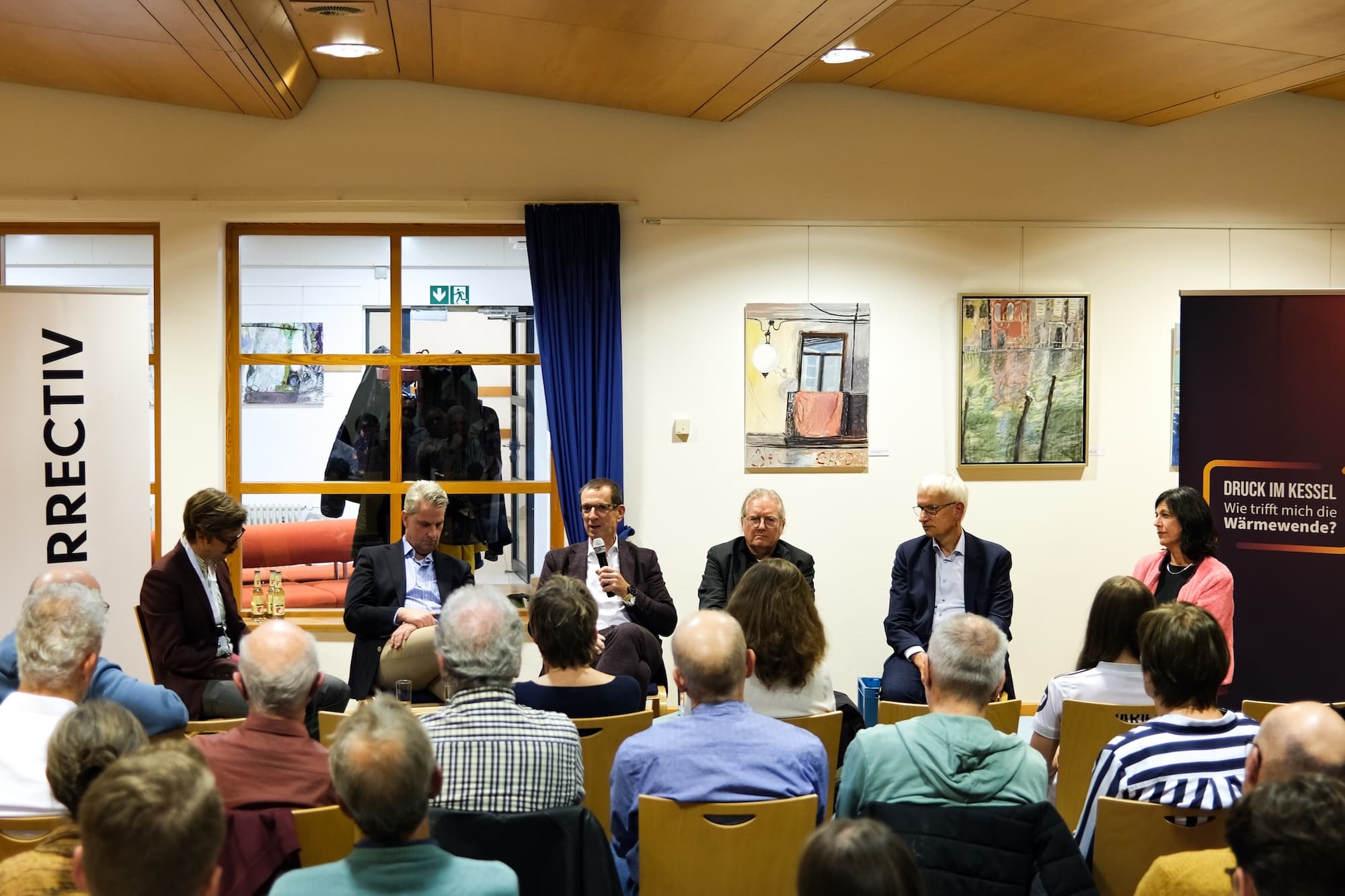 Podiumsdiskussion in der Stadtteilbibliothek